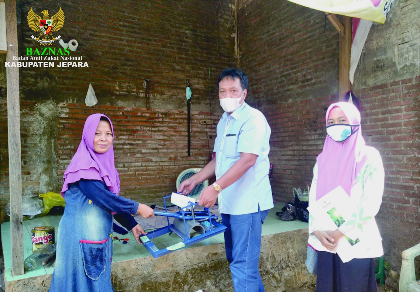 baznas-bantu-alat-pemotong-kerupuk