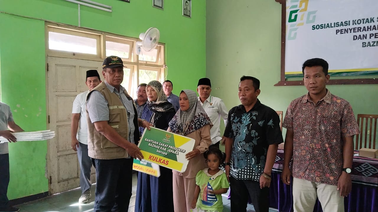 baznas-jepara-serahkan-bantuan-rtlh-dan-mustahik-produktif-di-karimunjawa