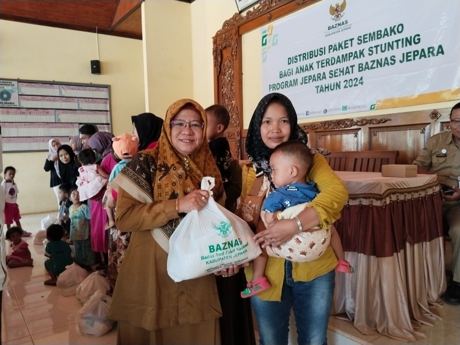 atasi-stunting-baznas-jepara-distribusi-bantuan-400-paket-sembako