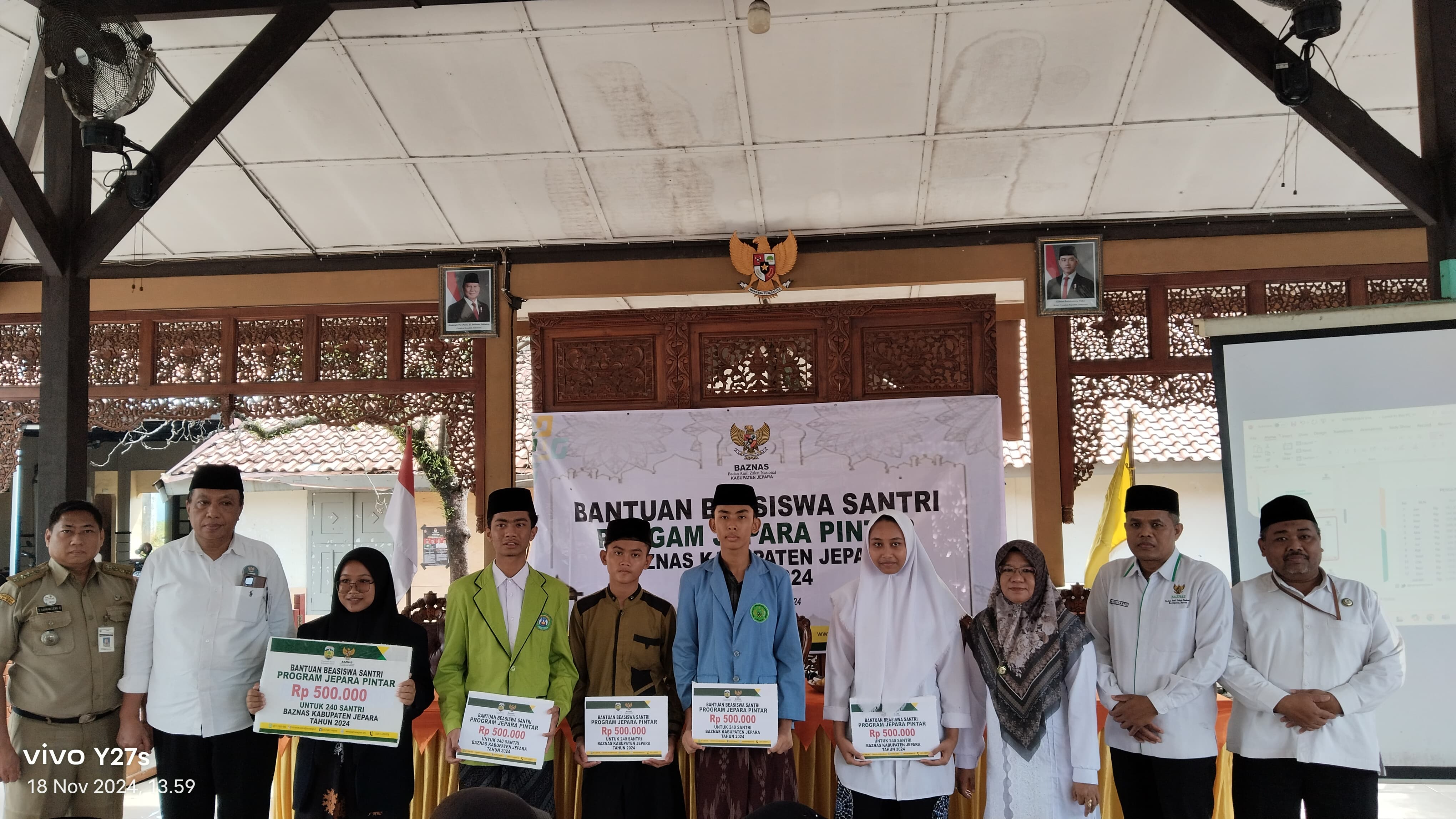 baznas-jepara-distribusikan-bantuan-beasiswa-santri