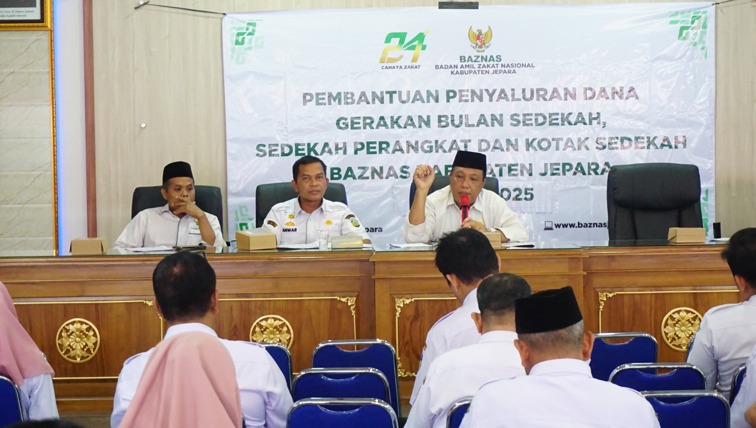 baznas-jepara-serahkan-dana-sedekah-semester-i-ke-pemdes